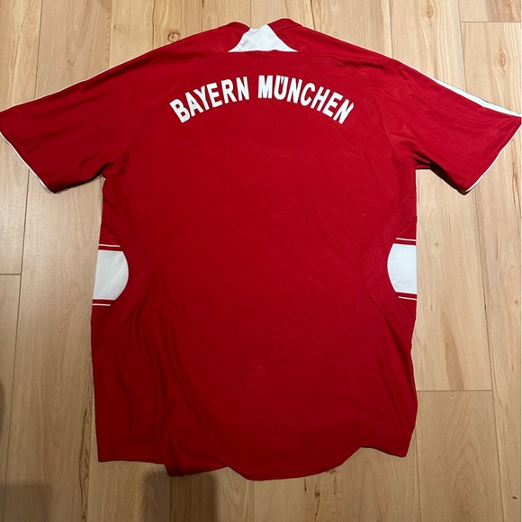 FC Bayern adidas jersey size M - Picture 2 of 4